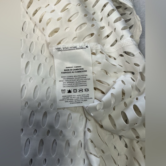 Nike Women's Mesh White Coverup LARGE NWT - Picture 15 of 16